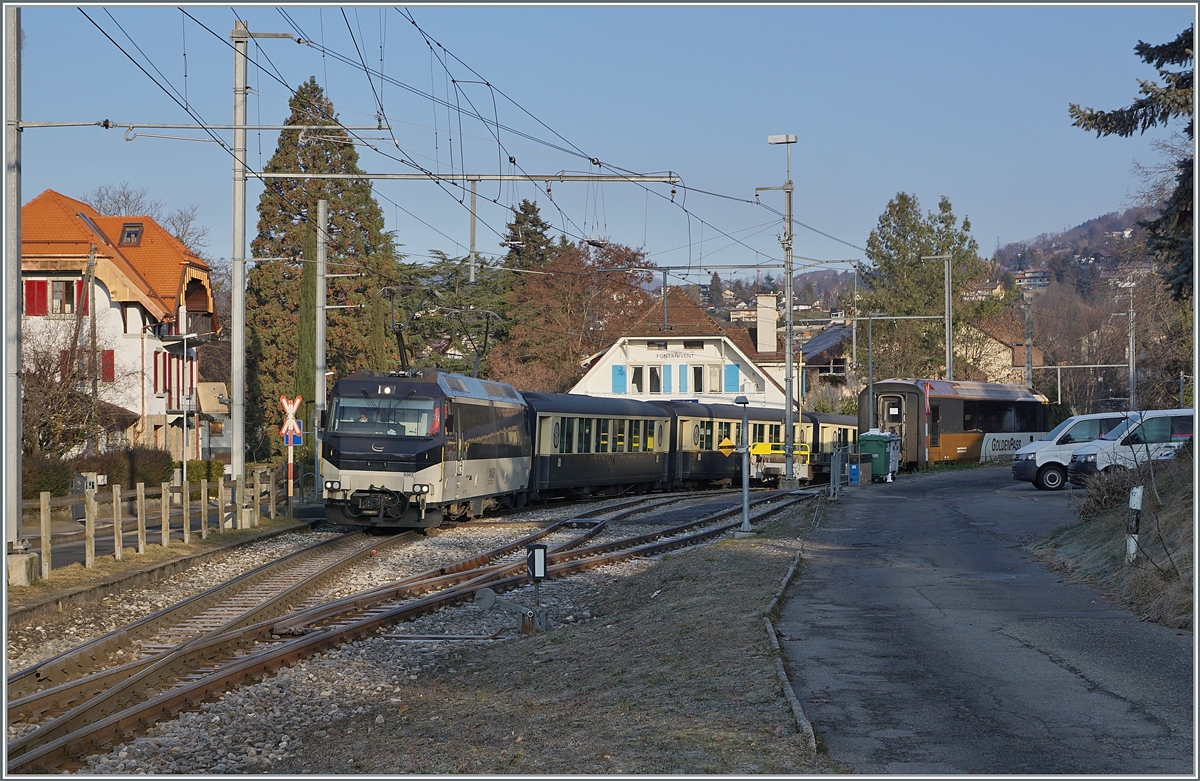 The MOB Ge 4/4 8002 with a MOB GoldenPass Belle Epoque Service from Montreux to Zweisimmen in Fontanivent.

10.01.2021