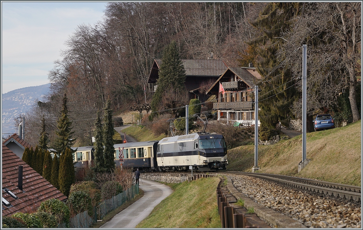 The MOB Ge 4/4 8002 wiht the  MOB Belle Epoque  Servicefrom Montreux to Zweisimmen by Chernex. 

09.01.2021 