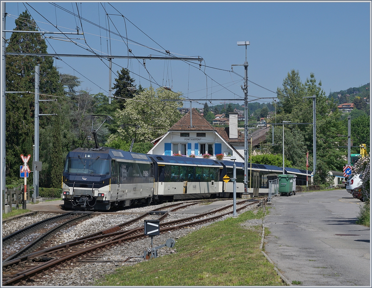 The MOB Ge 4/4 8004 with a MOB Golden Pass Panoramic Service in Fontanivent. 

18.05.2020