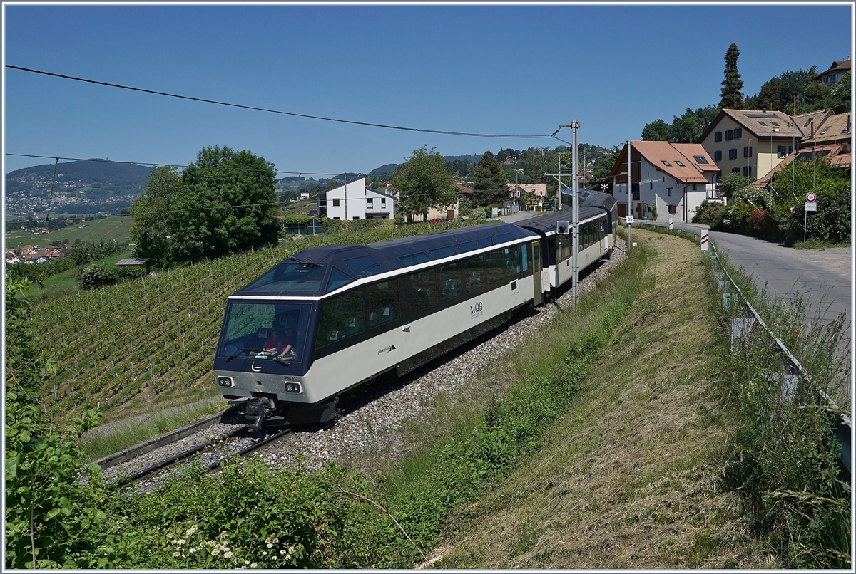 The MOB Golden Pass Panoramic PE 2125 from Zweisimmen to Montreux by Plachamp. 

21.05.2020