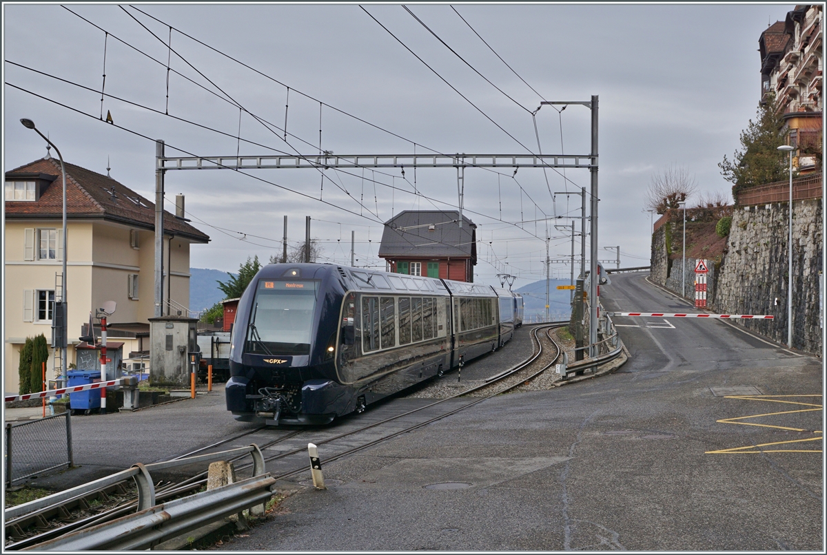 The MOB GoldenPass Express GPX 4065 from Interlaken Ost to Montreux in Chamby. 

04.01.2023