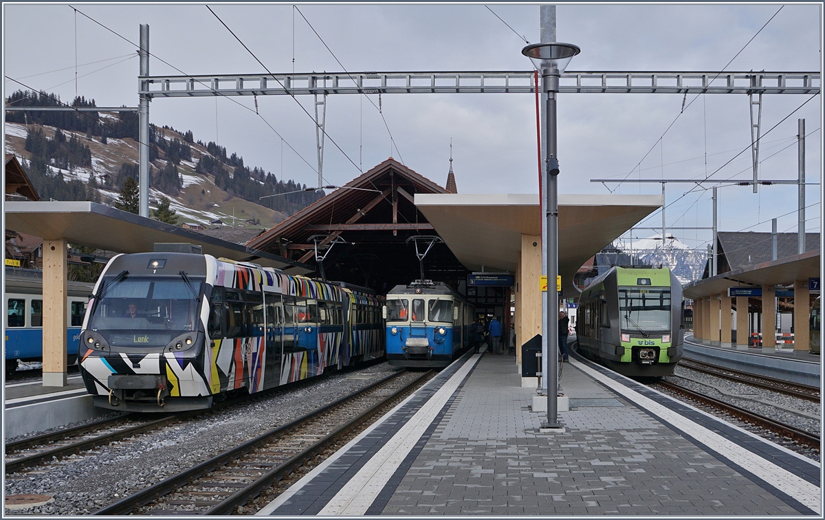 The  Monarch , created by Sarah Morris, a MOB ABDe 8/8 and a BLS Lötschberger in Zweisimmen. 

10.01.2018