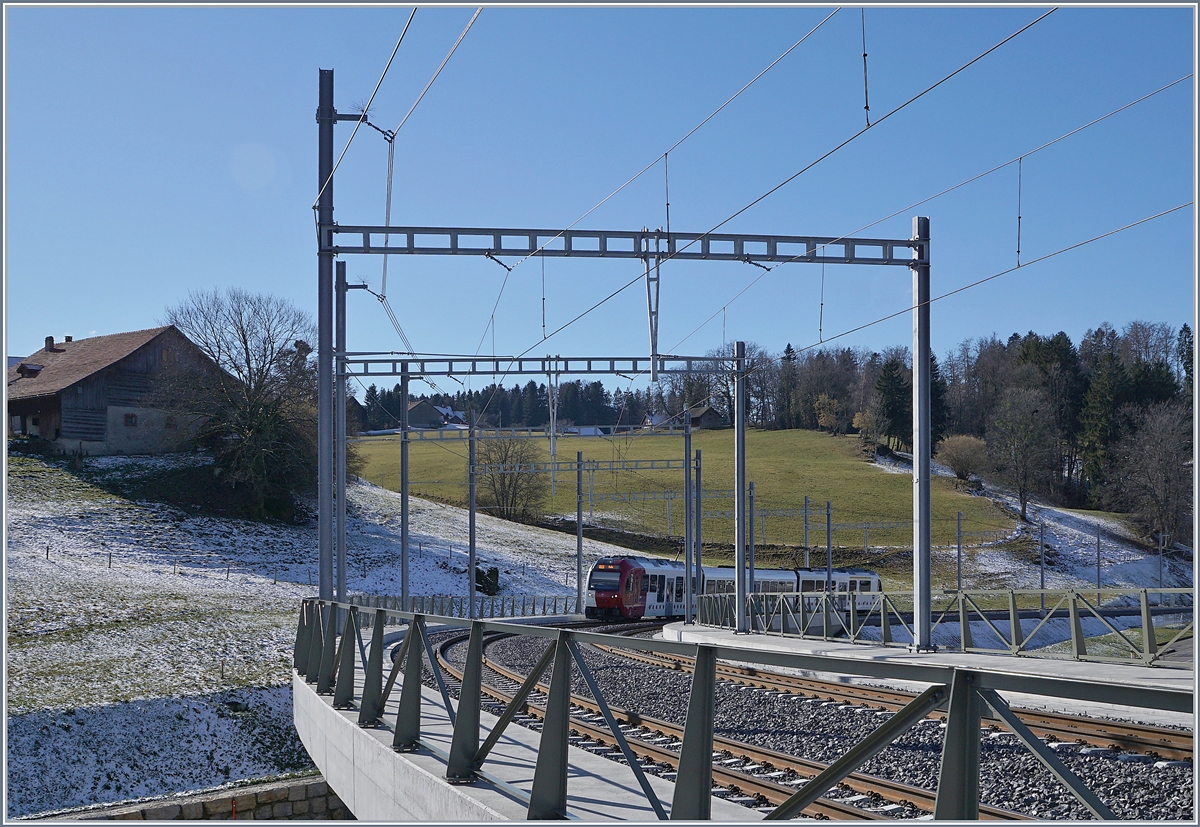 The new Châtel St-Denis Station wiht a incomming TPF SURF. 

05.02.2020