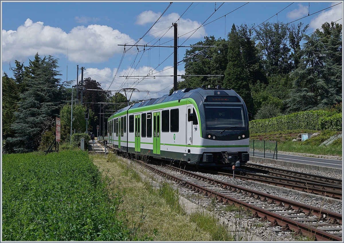 The new LEB Be 4/8 N° 62 (Stadler) on a test-run on the way to Lausanne Flon in Jouxtens-Mézery.

22.06.2020