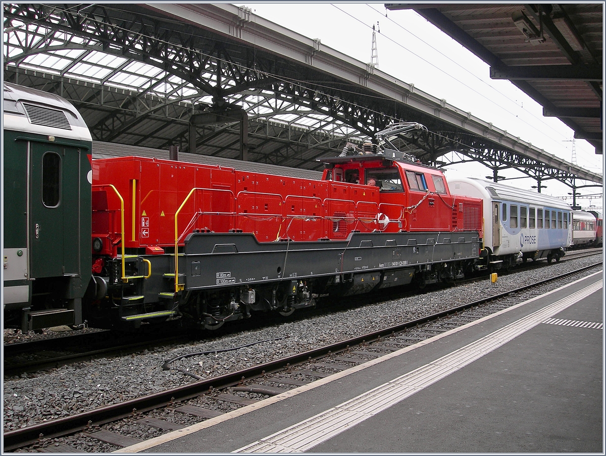 The new SBB Aem 940 001-1 (UIC 9185 4 940 001-1 CH-SBBI) in Lausanne.
16.05.2018