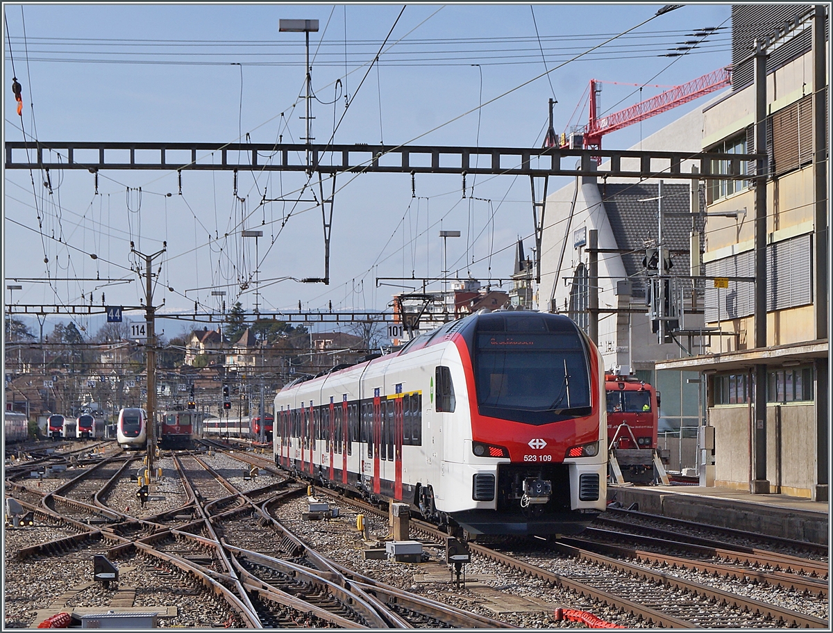 The new SBB Flirt3 RABe 523 109 on a test-run in Lausanne.

19.02.2021