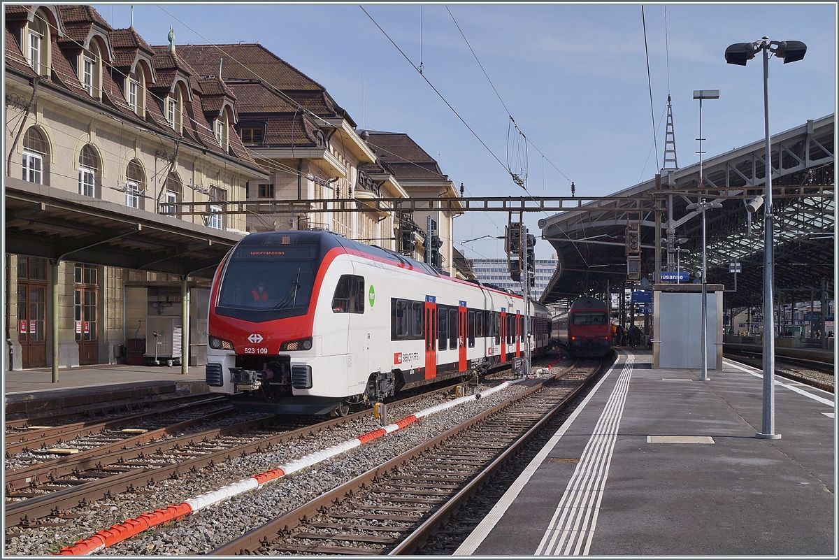 The new SBB Flirt3 RABe 523 109 on a test-run in Lausanne. 

19.02.2021