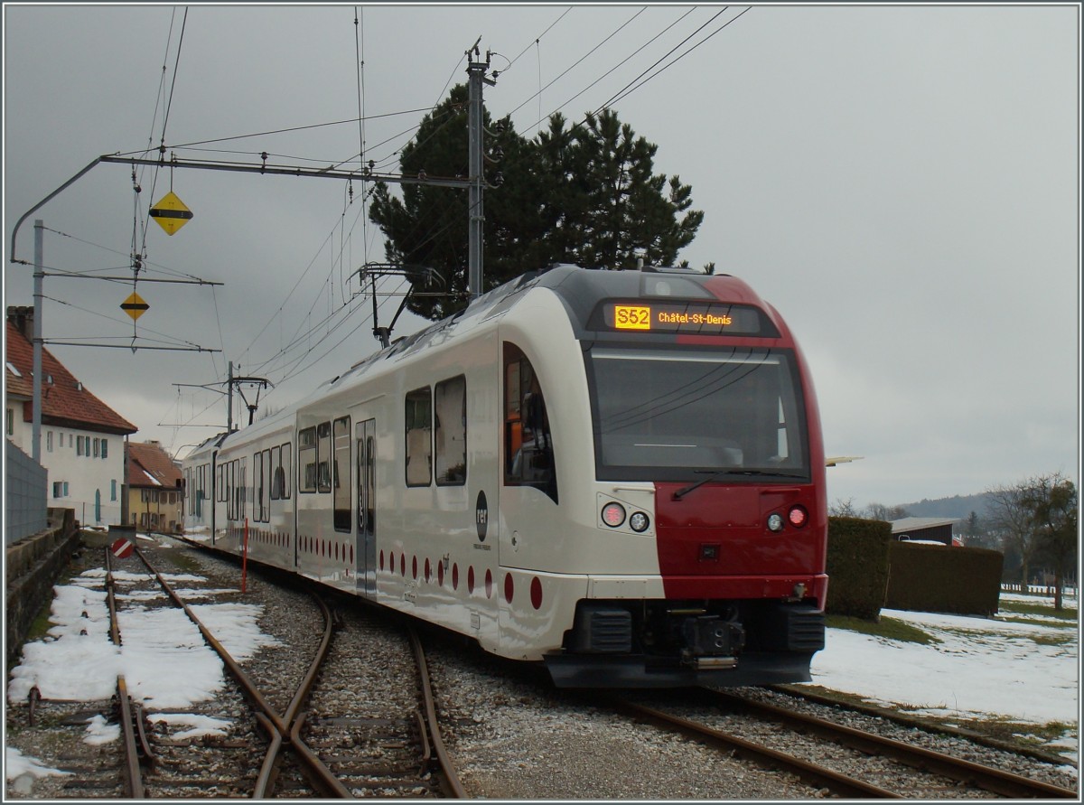 The new TPF ABe 2/4 101 -B- Be 2/4 101 is leaving Semsales on the way to Chatel St Denis. 29.01.2016