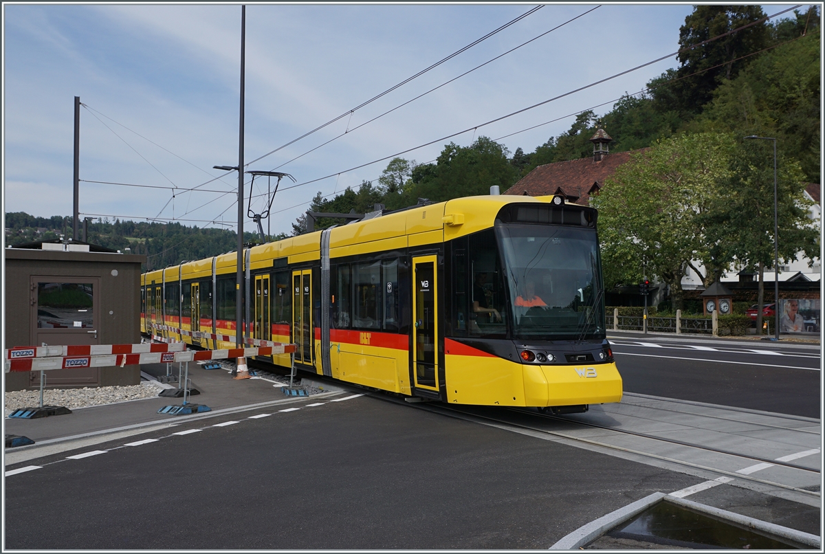 The new Waldenburgerbahn WB Be 6/8 101 on a test run in Bubendorf Bad, now on 1000 mm gauge rails. 

30.08.2022