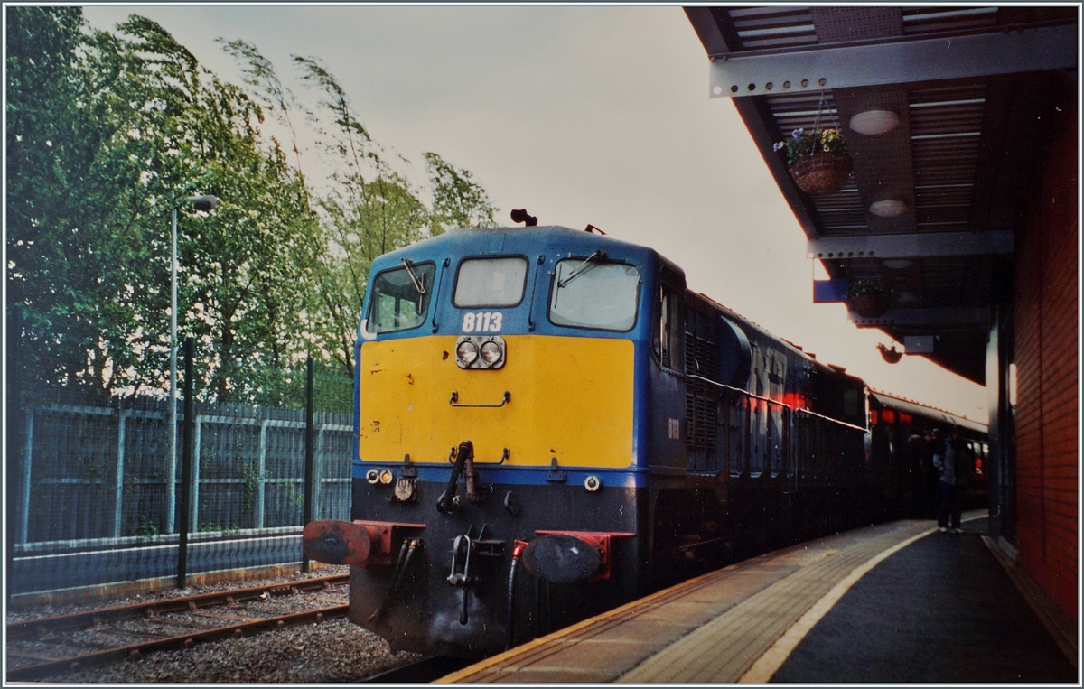 The NIR Class 111 number 8113 at Belfast Central. The locomotives are identical to the CIE IR Class 141. The NIR procured 3 of these 140 km/fast locomotives, actually for construction train traffic, but here the locomotive appears to be waiting for departure with a passenger train.

Analogue picture from May 12, 2003