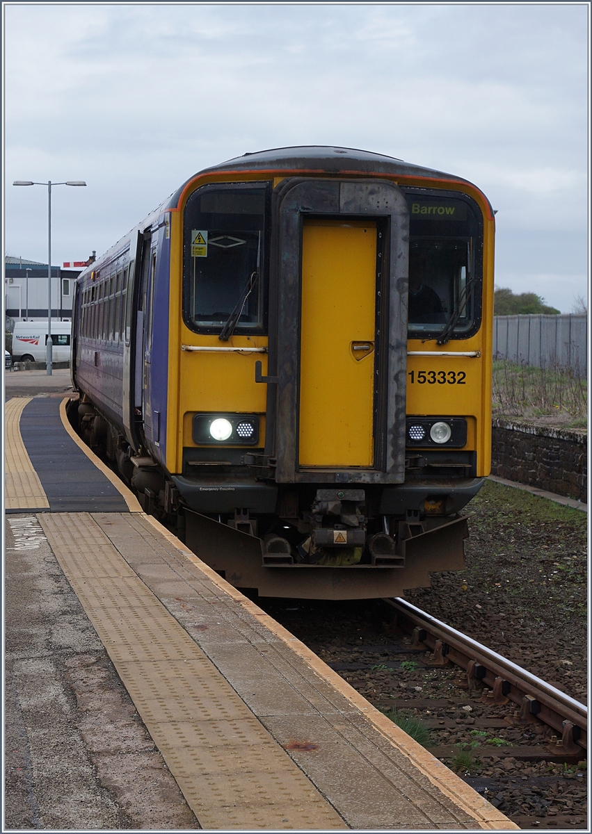 The Nothern Class 152 (153 335) to Barrow in Whitehavn.
25.04.2018