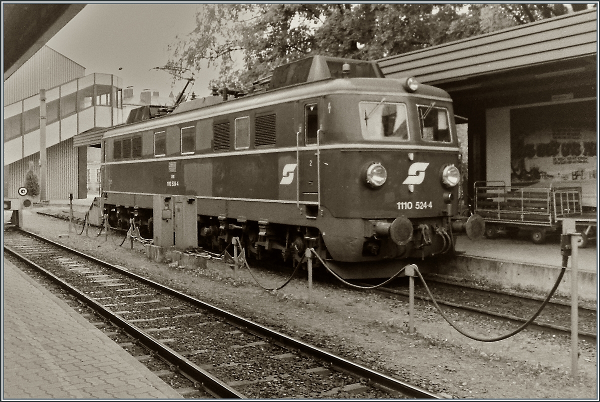 The ÖBB 1110 524-4 in Kufstein. 

Sept. 1993