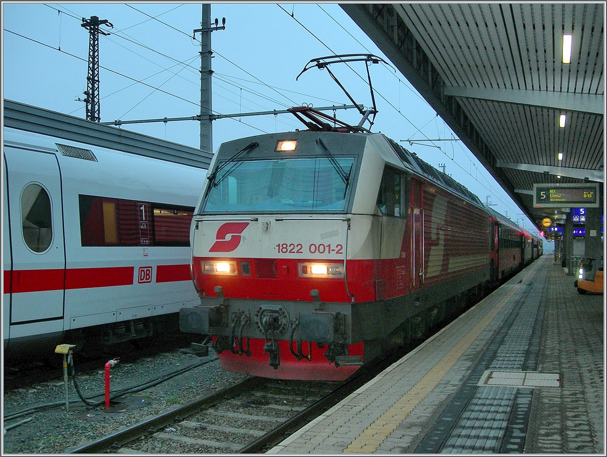 The ÖBB 1822 001 in Innsbruck. 

11.01.2007