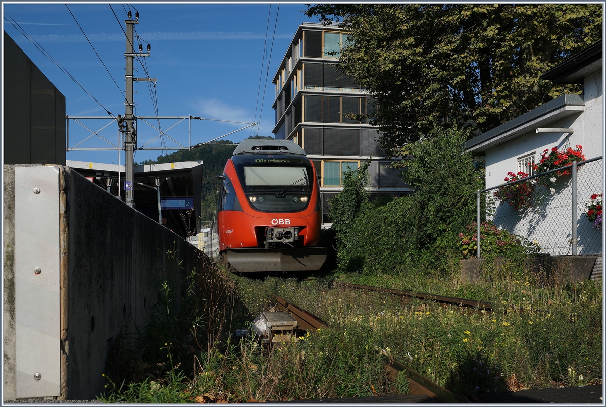 The ÖBB ET 4024 025-1 in Bregenz Hafen. 
(Picured from the open X-Crossing)

08.09.2016