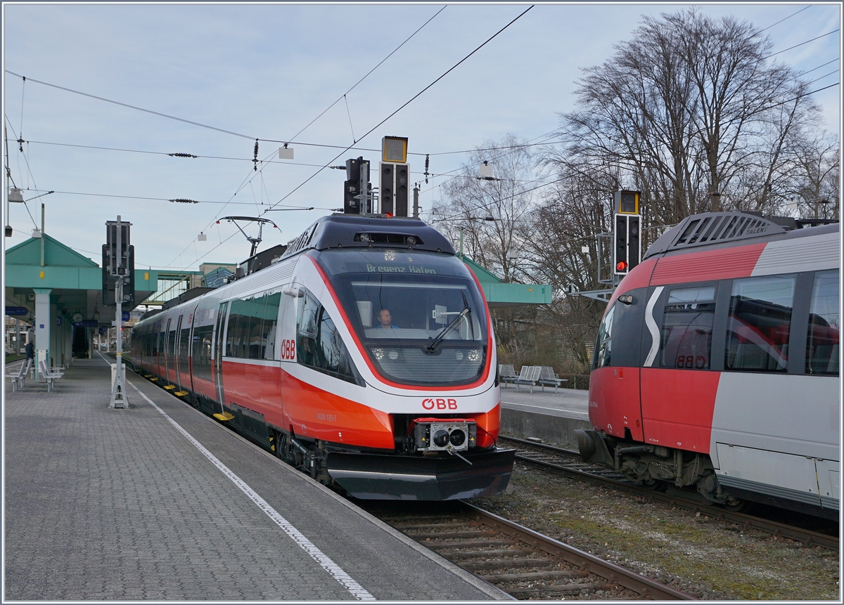 The ÖBB ET 4024 135-7 to Bregenz Hafen in Bregenz. 

17.03.2019