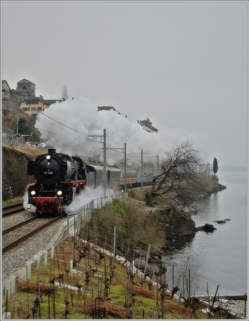 The  Pacific  01 202 with his  Alpine Steam Expres by St Saphorain. 
19.01.2014