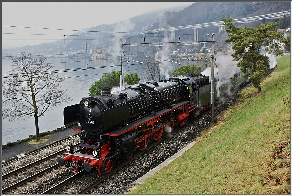 The  Pacific  01 202 with his  Alpine Steam Expres by Villeneuve. 
18.01.2014
