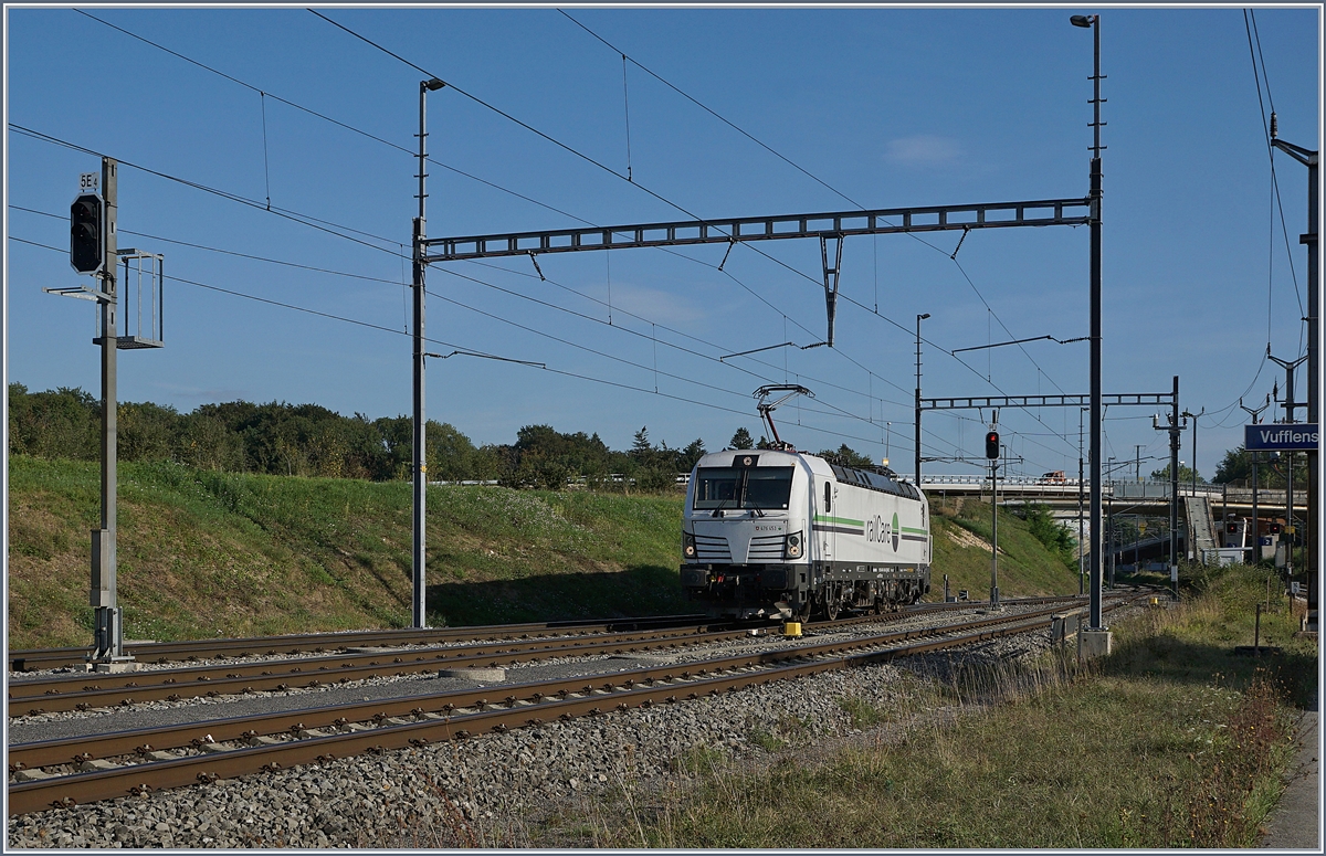 The Rail Care Rem 476 453-6 VAUD (UIC 91 85 4476 43-6 CH-RLC) in Vufflens la Ville 29.08.2018