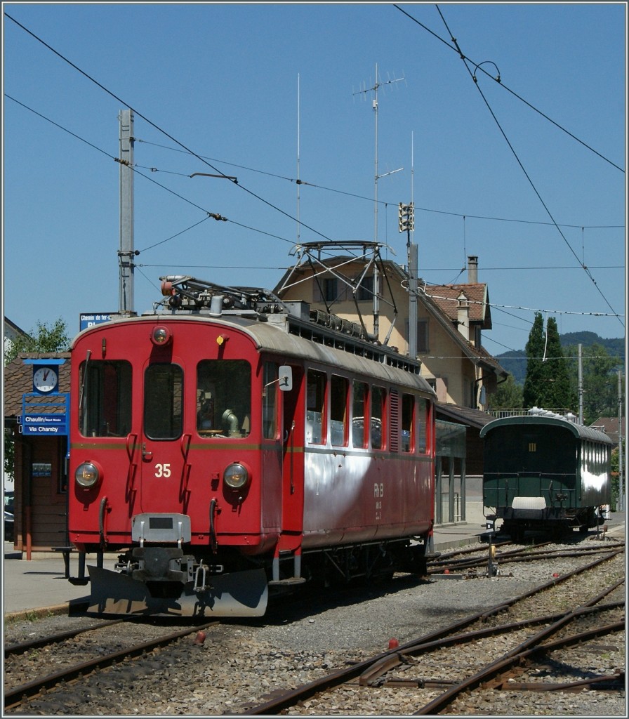 The RhB ABe 4/4 N° 35 in Blonay.
28.06.2015