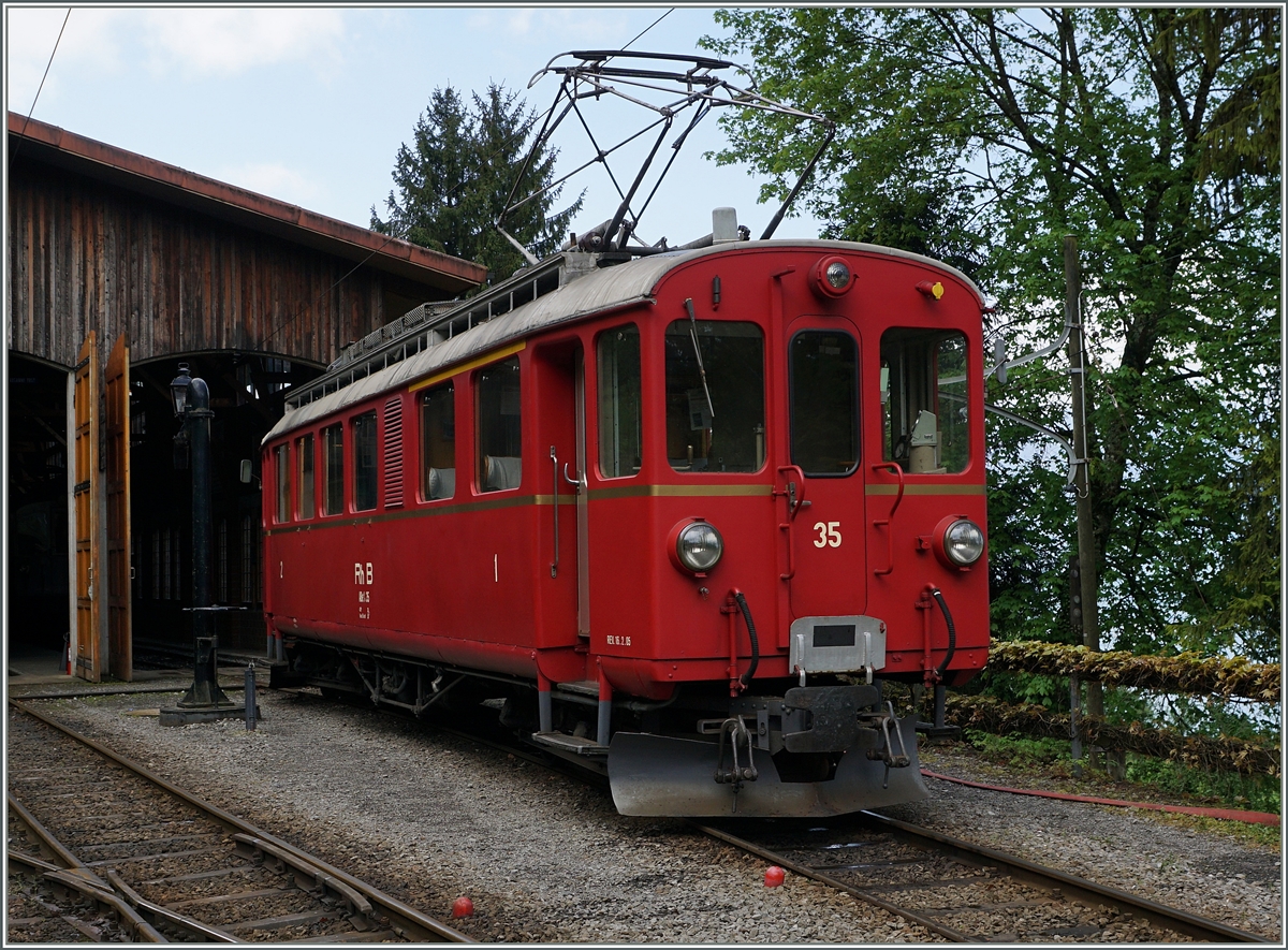 The RhB ABe 4/4 N° 35 in Chaulin.
15.05.2016