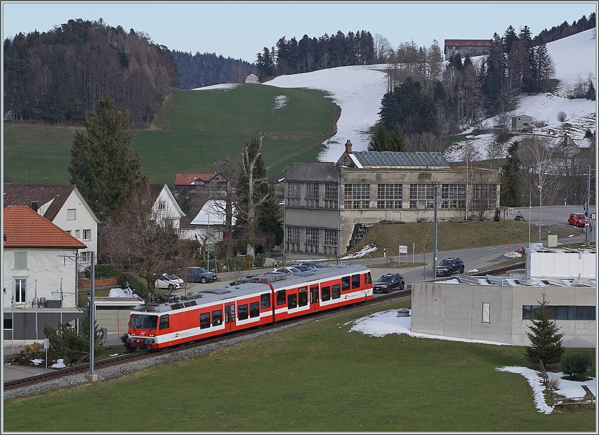 The RHB BDe 3/6 25 by Heiden on the way to Rorschach.

23.03.2021