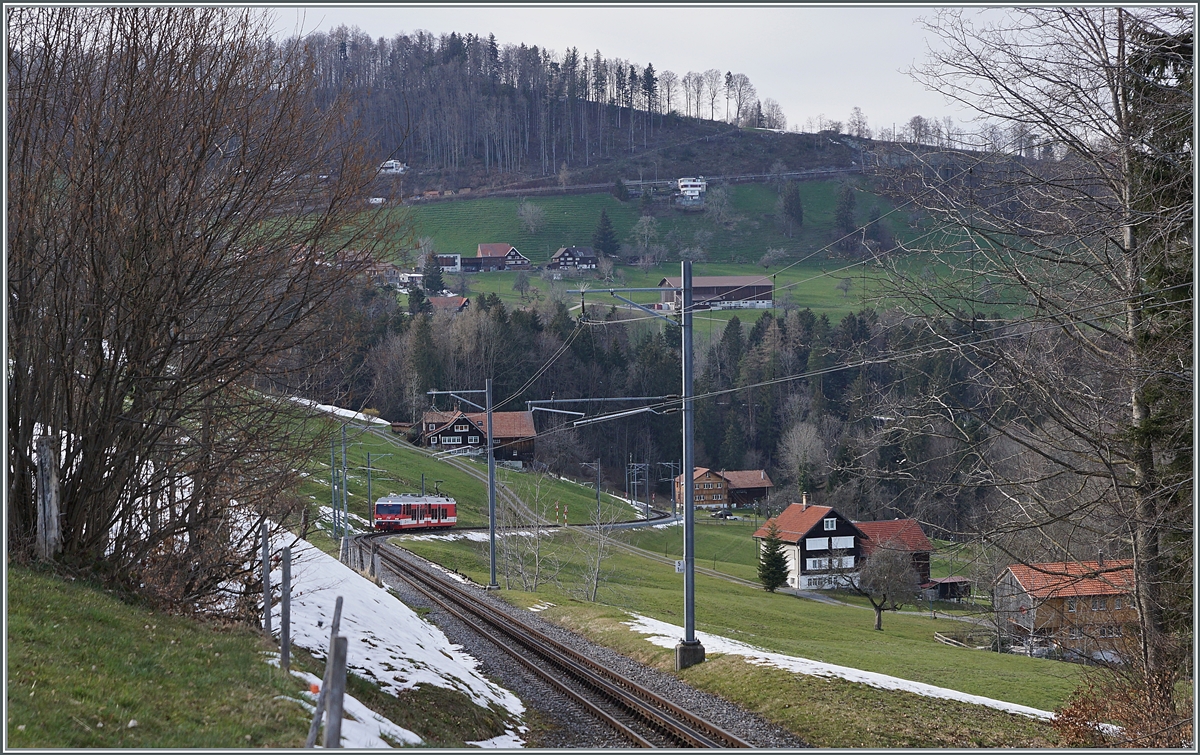 The RHB BDe 3/6 25 is on the way to Heiden and will by shortly arriving. 

Heiden, the 23.03.2021