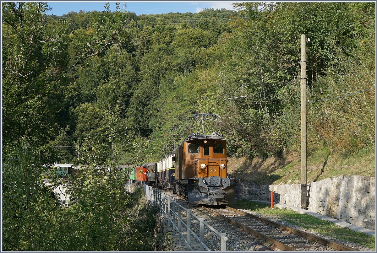 The RhB Ge 4/4 182 on the Blonay-Chamby Railway by  Vers-chez Robert. 

15.09.2018