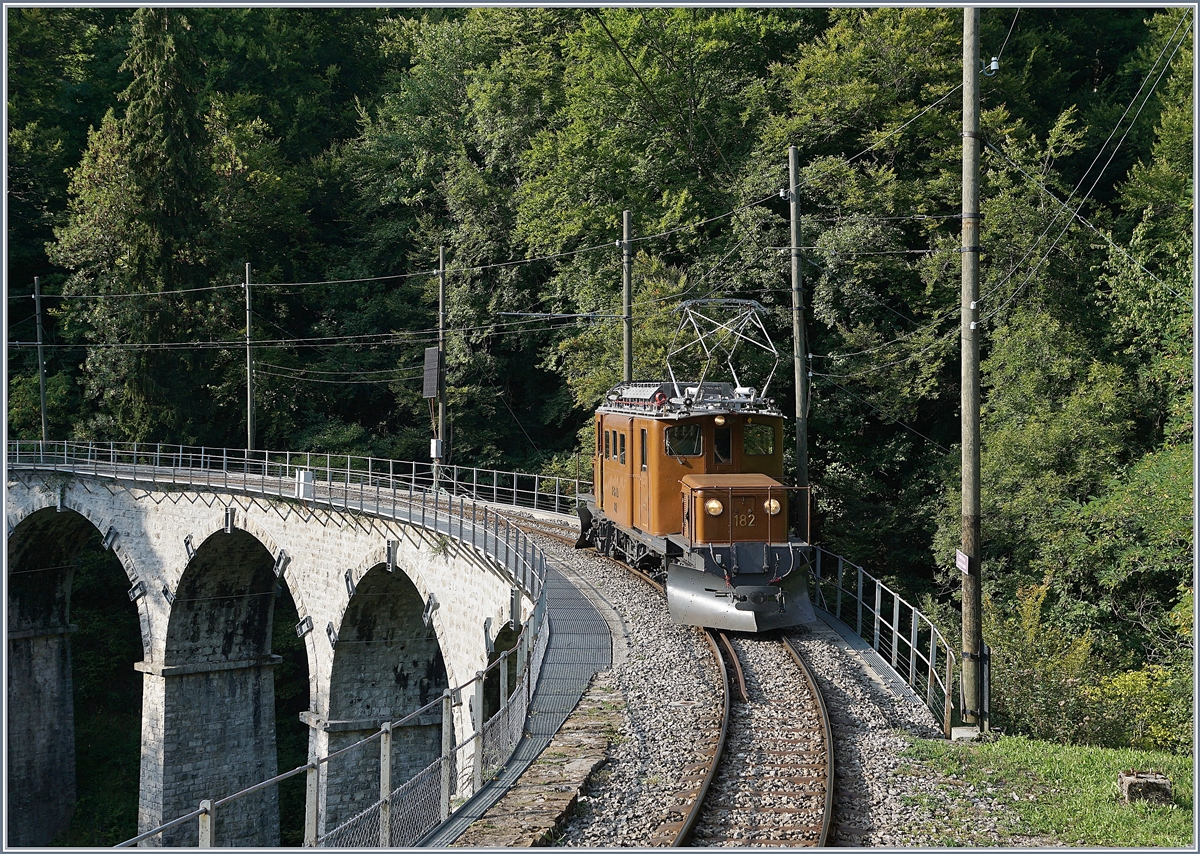 The RhB Ge 4/4 182 on the Blonay-Chamby Railway by  Vers-chez Robert.  

15.09.2018