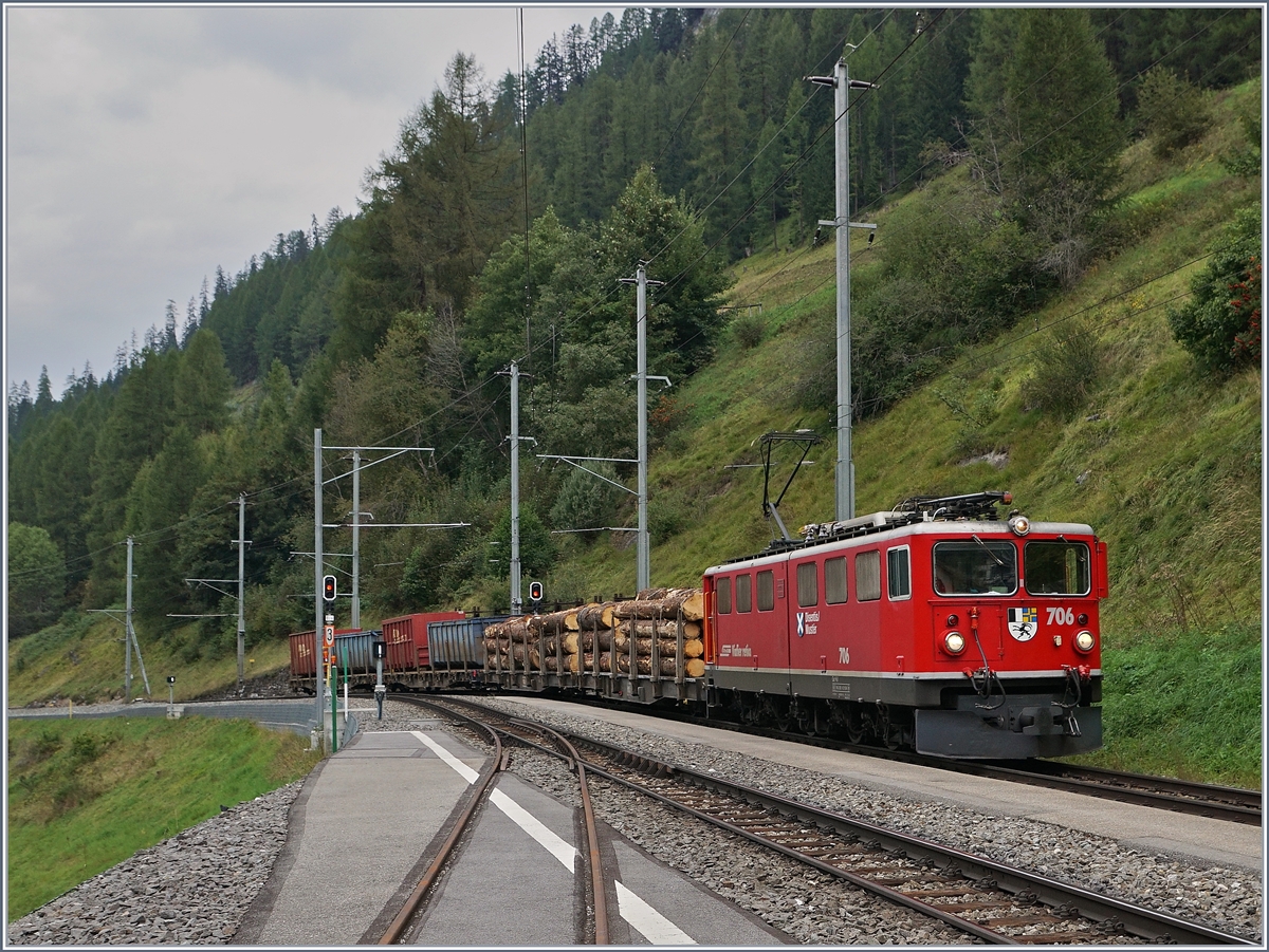 The RhB Ge 6/6 II 706 in Bergün Bravuogn.
14.09.2016