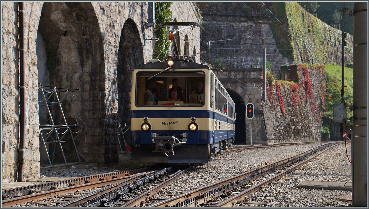 The Rochers de Naye Beh 4/8 301 in Montreux.
02.10.2015