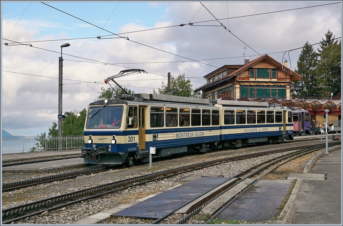 The Rochers de Naye Bhe 4/8 301 in Glion.
16.09.2017