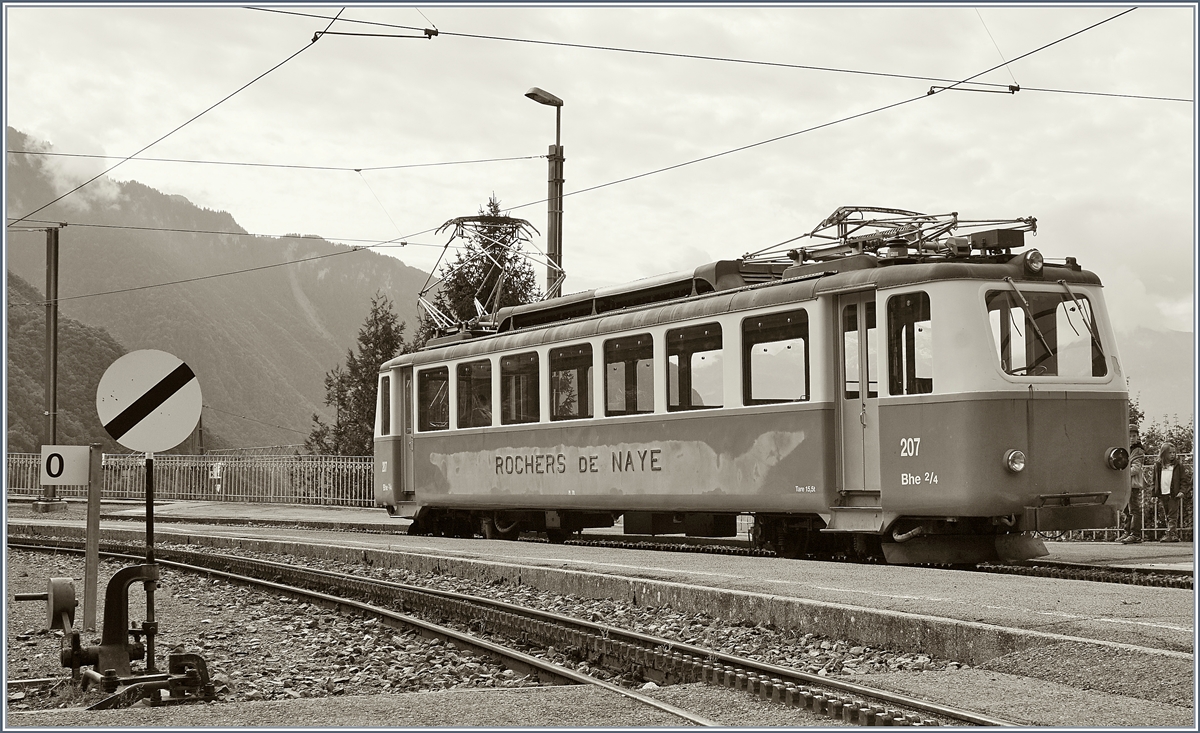 The Rochers de Naye Bhe 2/4 207 in Glion.
16.09.2017