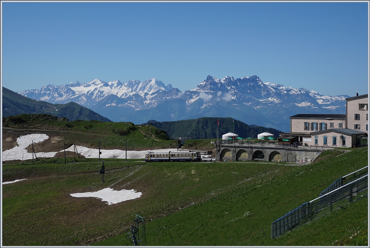 The Rochers de Naye sumit station.
28.06.2016