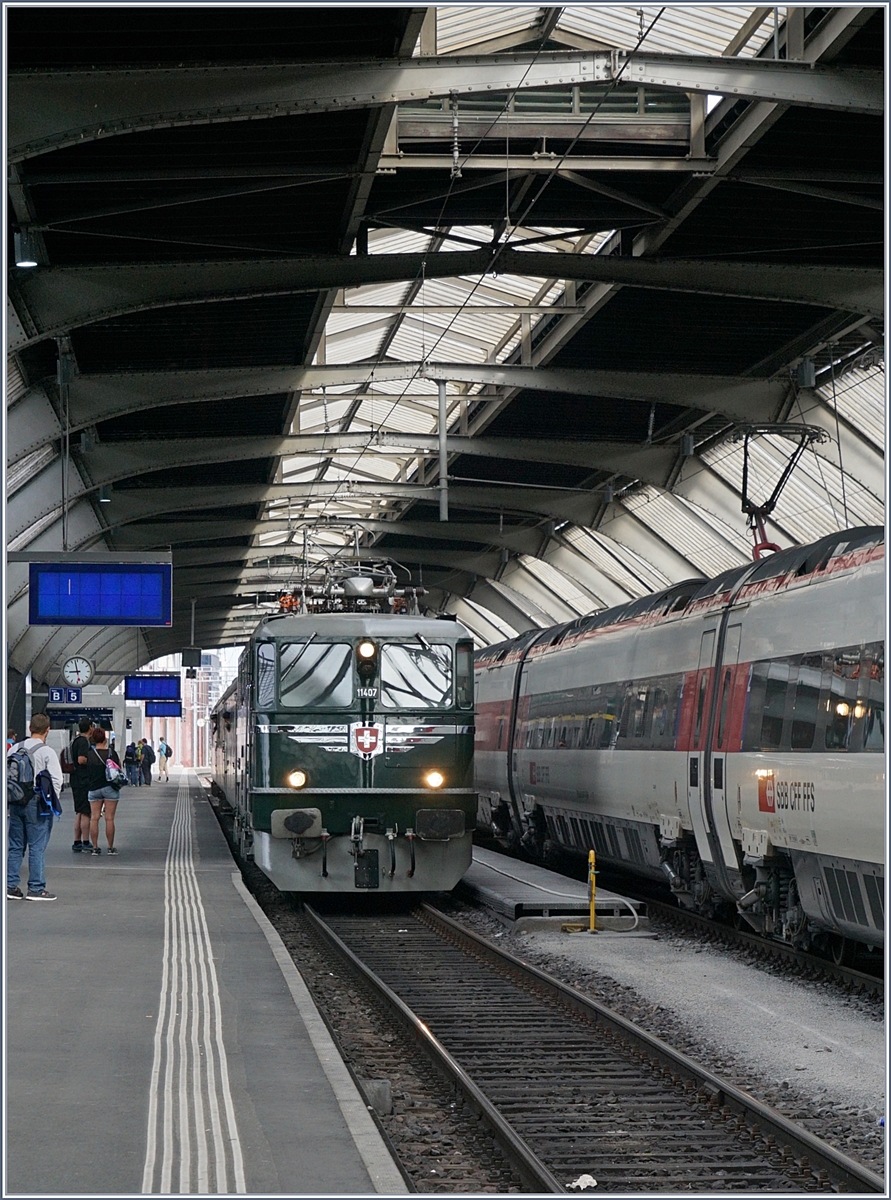 The SBB Ae 6/6 11407 AARGAU (Mikado 1244) in Zuerich Main Station.
24.06.2018
