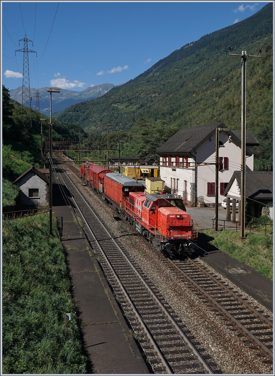 The SBB Am 843 019-1 in Giornico.
07.09.2016