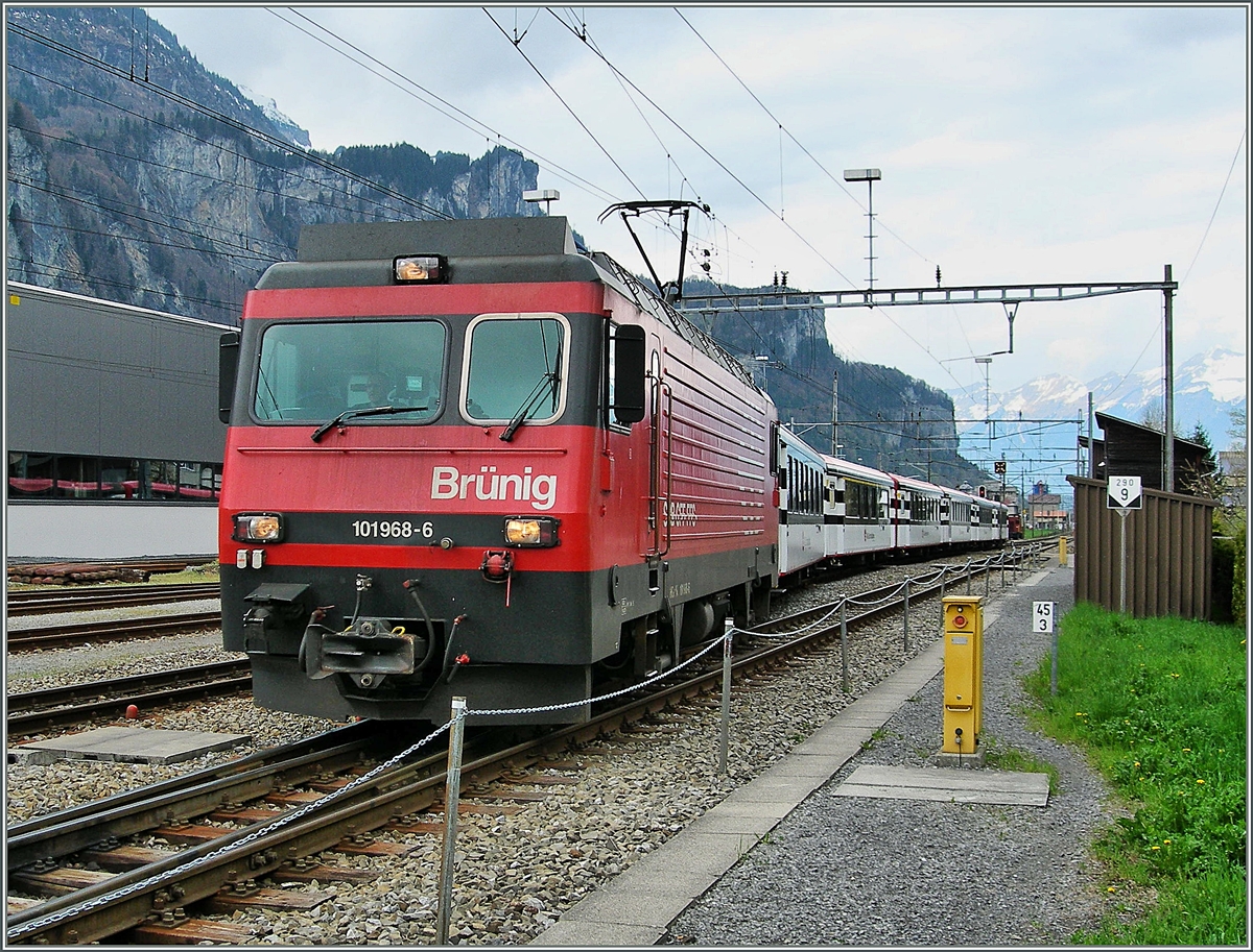 The SBB Brünig HGe 101 968-6 in Meiringen.
23.04.2006