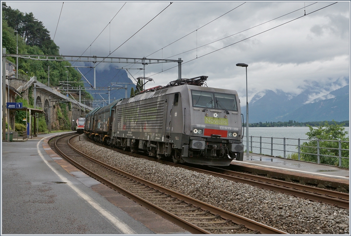 The SBB Cargo Novelis train wiht the E 189 994 in Veytaux-Chillon.
13.06.2018