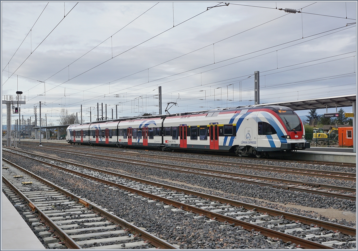 The SBB CFF LEX RABe 522 222 in Annemasse. 

15.12.2019