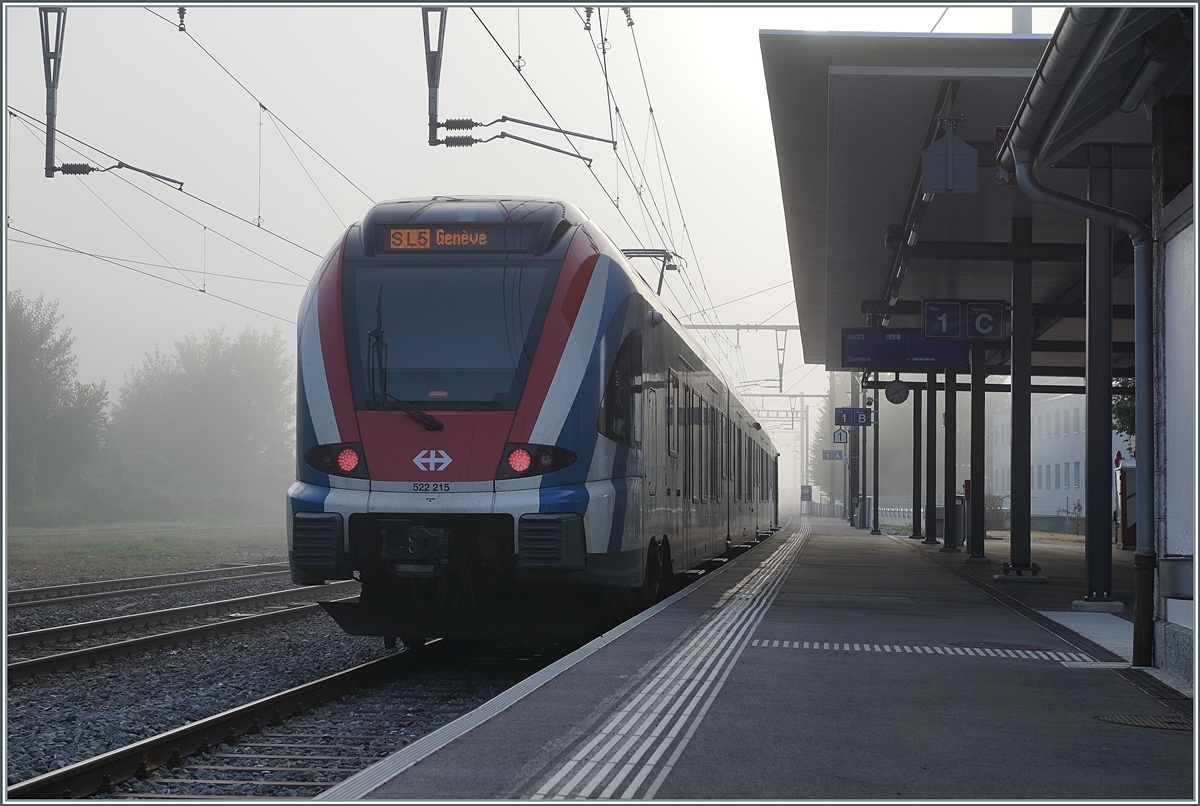 The SBB LEX RABe 522 215 in La Plaine. 

06.09.2021 