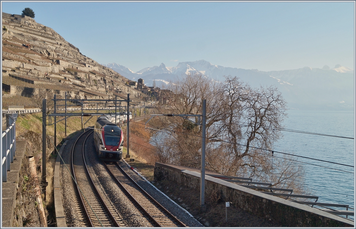 The SBB RABe 511 019 on the way to Geneva by Rivaz.
14.02.2018