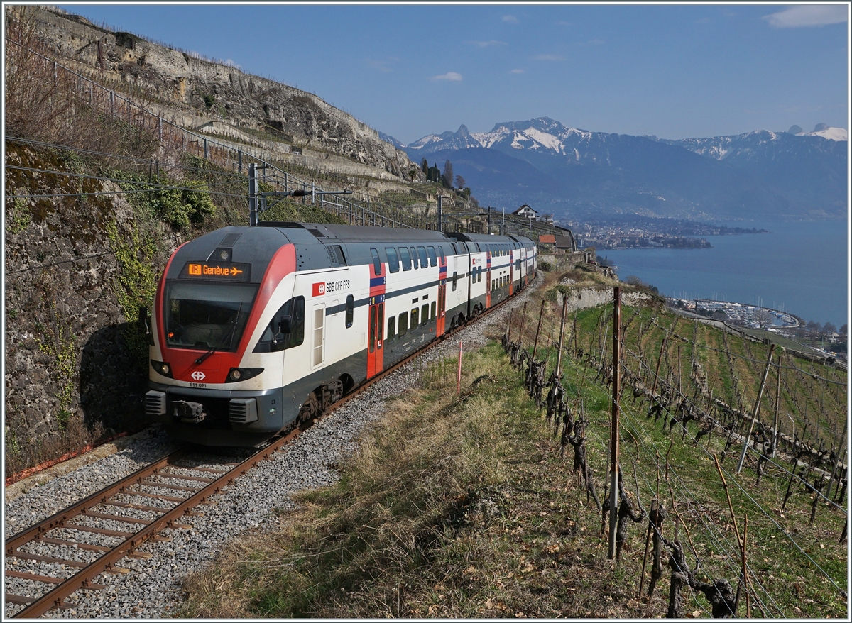 The SBB RABe 511 021 is the IR to Geneva Airport by Chexbres (works on the lake-line)

20.03.2022