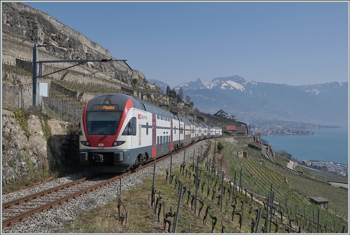 The SBB RABe 511 029 is the IR 30829 on the way from Geneva-Airport to St Maurice on the vineyarde line between Chexbres and Vevey (works on the line via Cully). 

20.03.2022