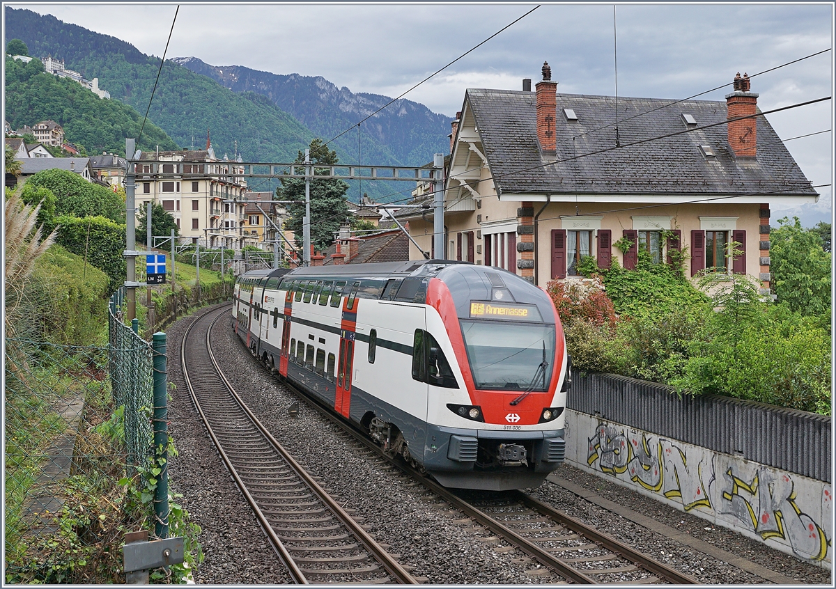 The SBB RABe 511 036 on the way to Geneva by Montreux. 

05.05.2020