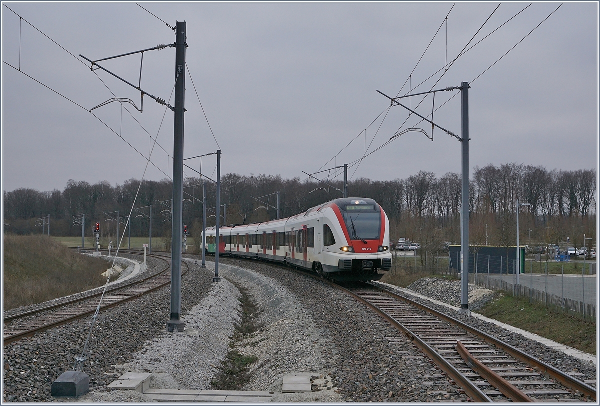 The SBB RABe 522 210 is arriving at the new Meroux TGV Station.
15.12.2018
