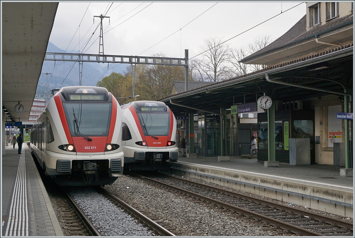 The SBB RABe 522 211 and RABe 522 205 in Grenchen Nord. 

18.04.2021