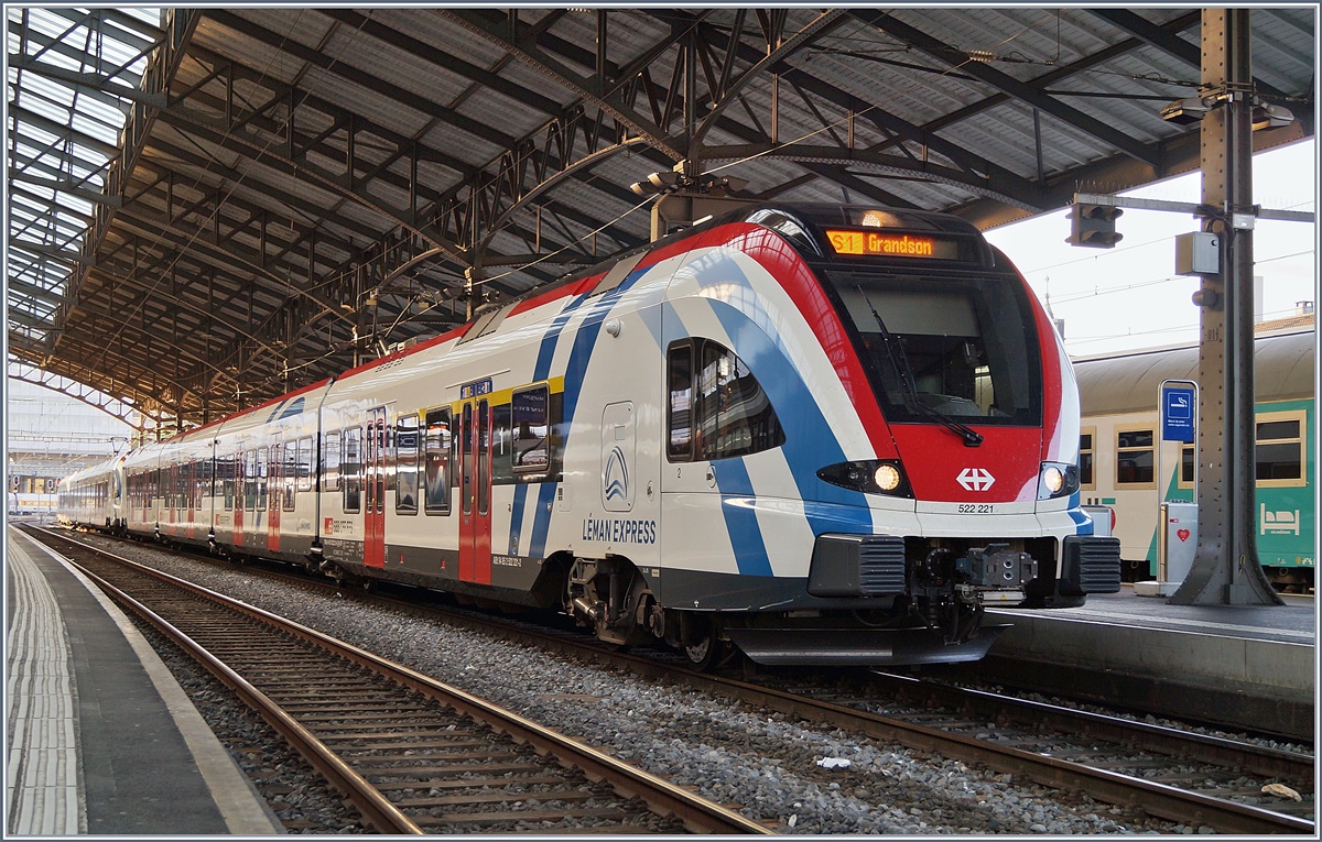 The SBB RABe 522 221  Léman Express  and an other one in Lausanne.
01.06.2018