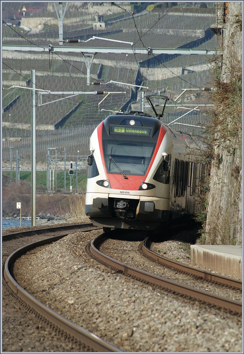 The SBB RABe 523 015 by St Saphorin.
04.03.2017