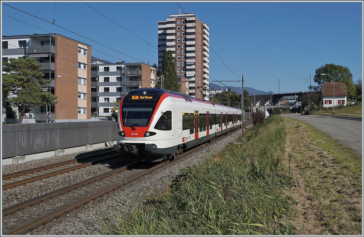 The SBB RABe 523 052 runs between Grenchen Süd and Lengnau to Biel/Bienne. 

14.10.2021