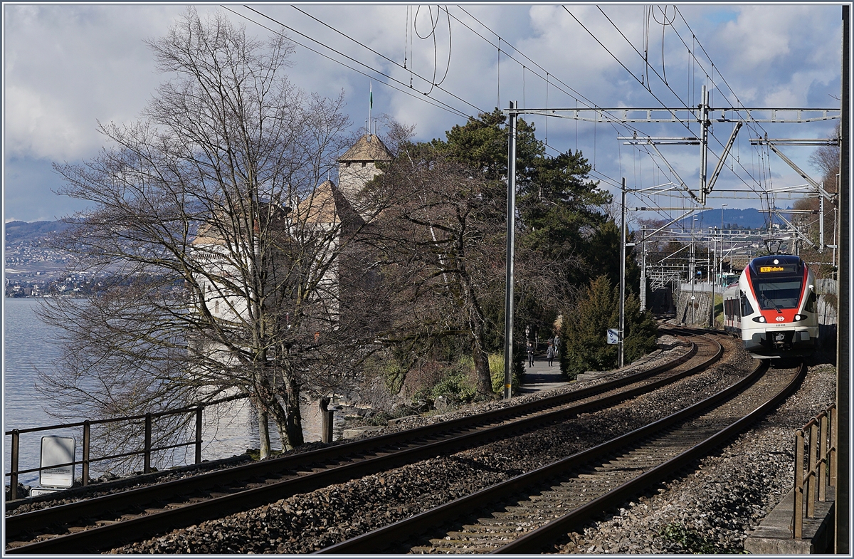 The SBB RABe 523 059 by the Castle of Chillon.
03.02.2018