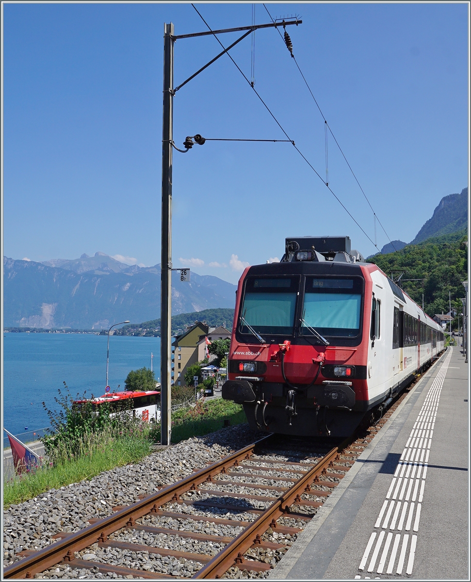 The SBB RBDe 560 221-4 comming from Brig ist arriving at St Gingolph. 

22.07.2022